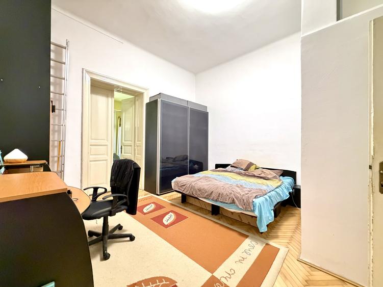 Casa cu 4 camere, 136 mp utili, curte comuna - Zona Centrala