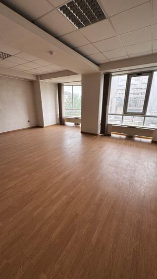 De vanzare CLADIRE CORPORATE – FOST SEDIU BANCAR - BRASOV