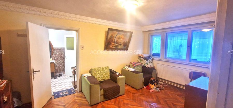 Apartament 2 camere, semidecomandat