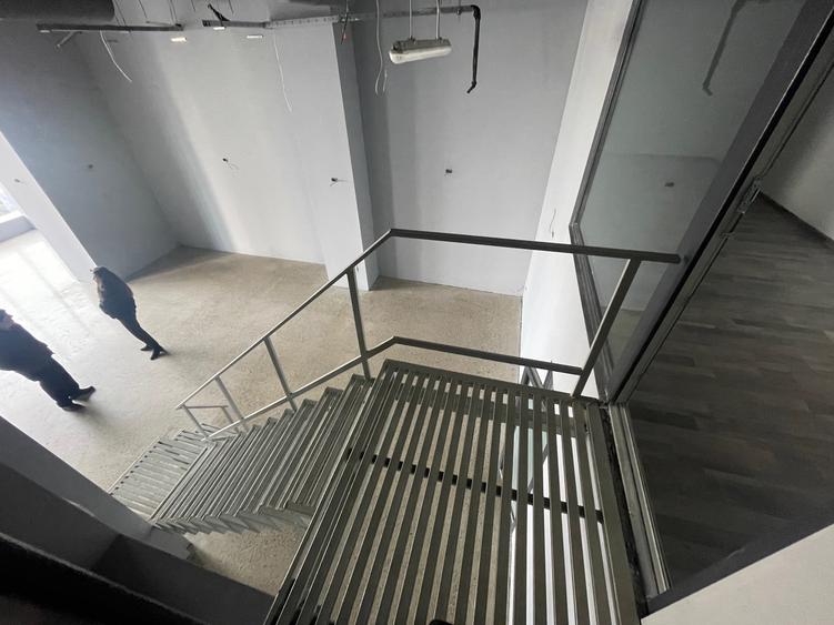 Spatiu comercial de inchiriat in Galeriile Belvedere- 265 m2