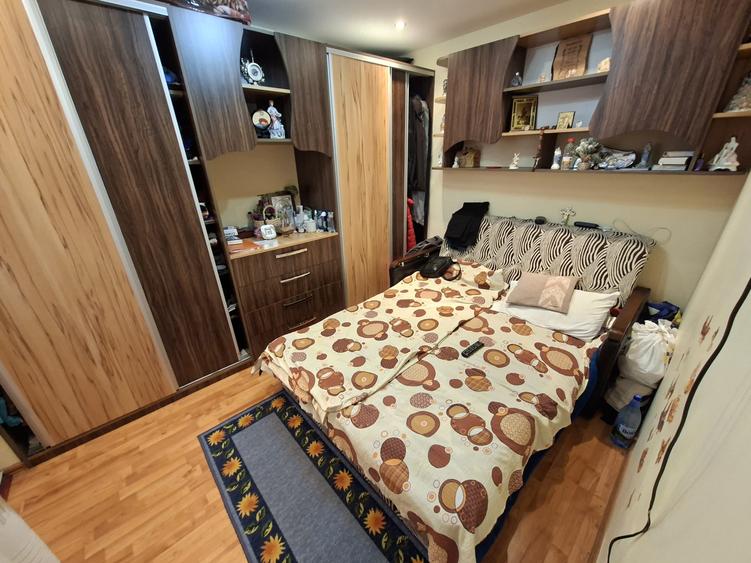 Apartament de 2 camere, etaj 1/4, zona Mircea cel Batran