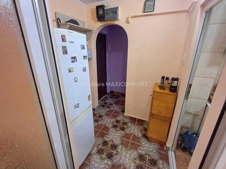 Apartament 3 camere, zona Viziru 1-Imobiliare MAXICONFORT