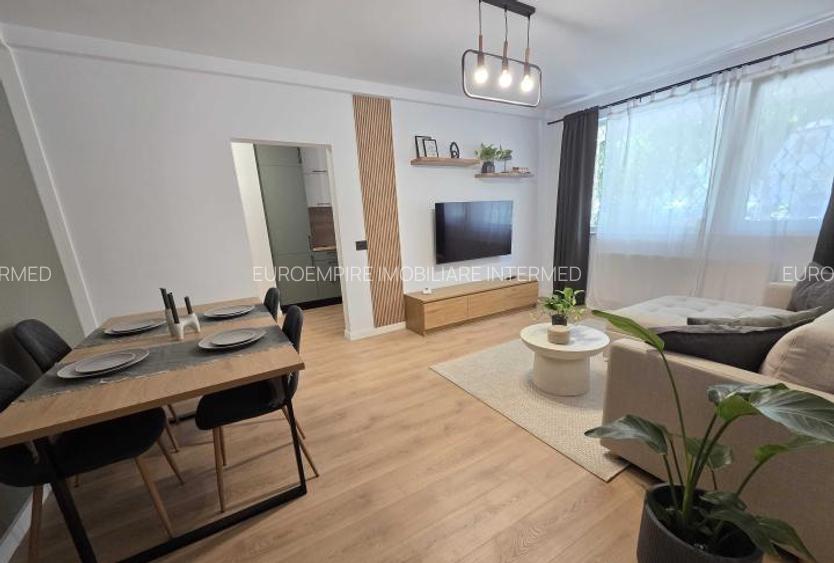 Apartament 2 camere de vanzare zona Centru - 2