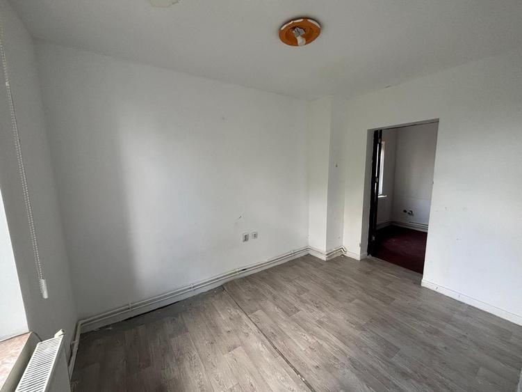 Apartament 3 camere in Vila nemobilat