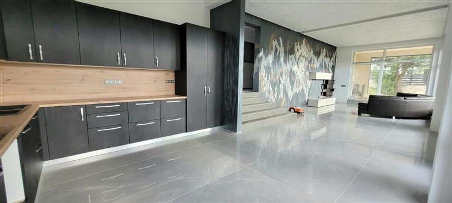 Imobil de lux,piscina,garaj,Cisnadie,la 10 km de SB,comision 0