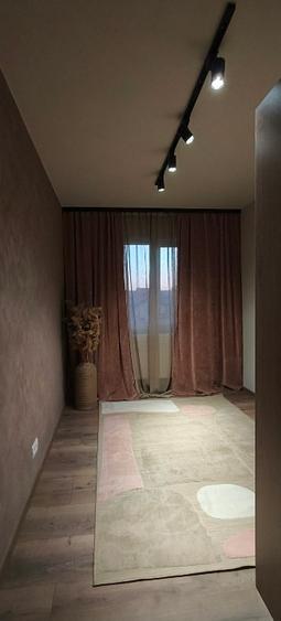 Apartament 3 camere, Calea Romanilor, complet renovat , utilat și mobilat