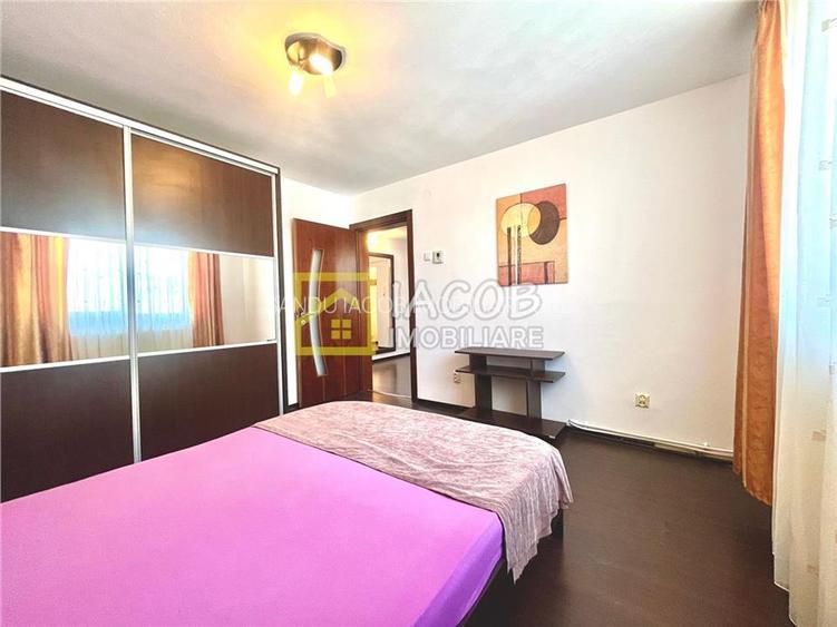 Apartament 3 camere decomandate, strada Martir Horia, Bacau - 11