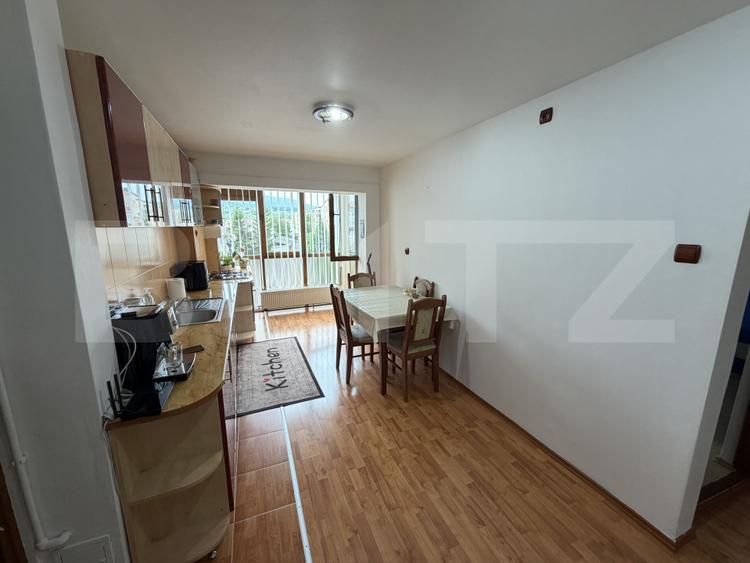 Apartament 2 camere decomandat, 52 mp, Etaj 3, zona Cetate