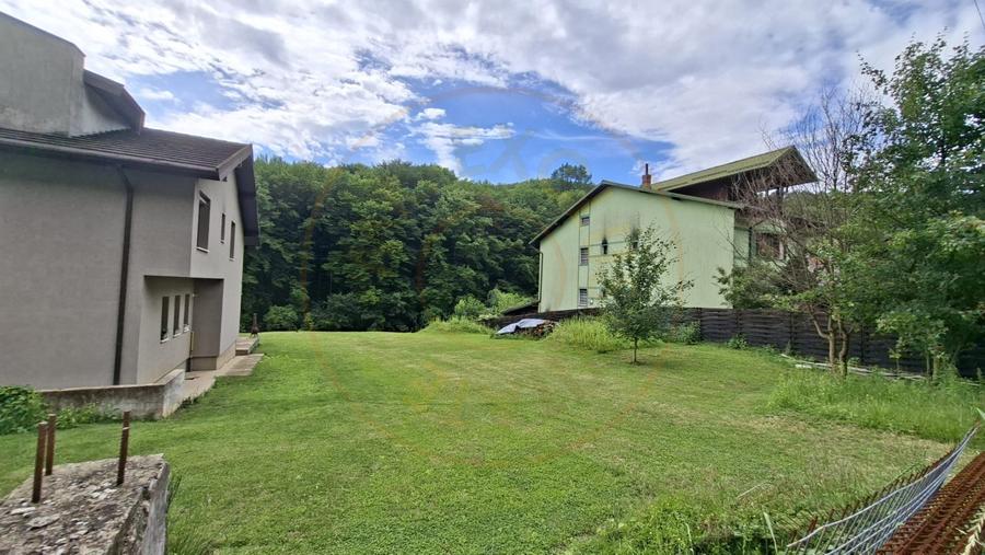 Teren intravilan 1203 mp Bascov-Florea zona Superba