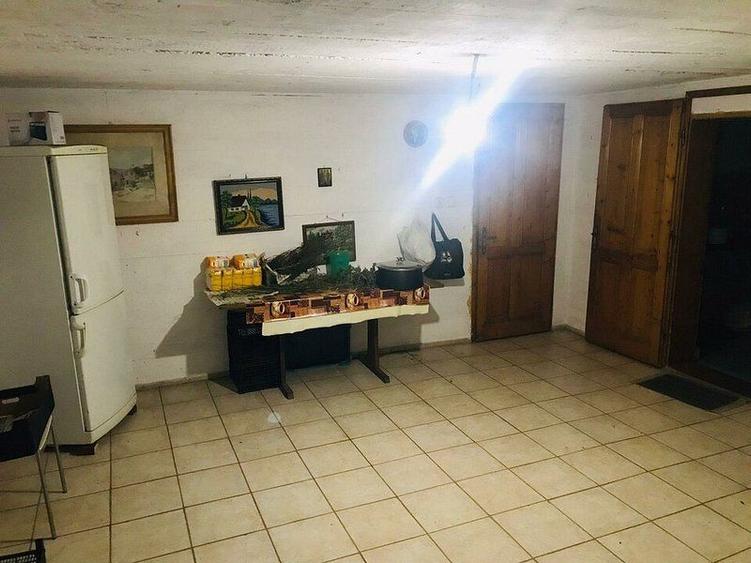 De vanzare casa D+P+M situat in Aradul nou, avand curte proprie