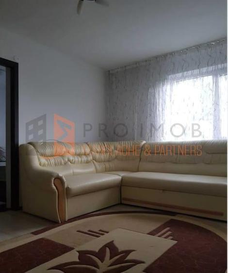 Apartament 2 camere cf 2 semidecomandat zona Spiru Haret