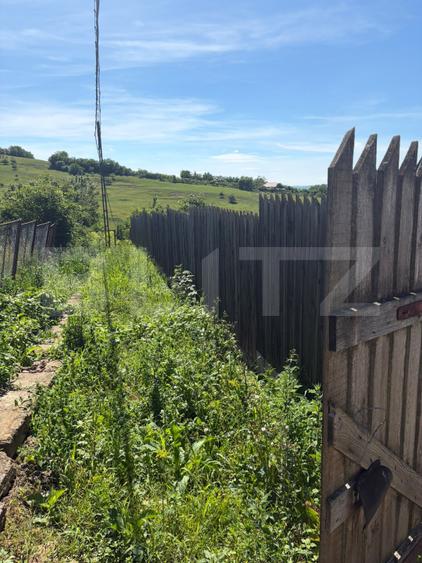 Teren intravilan, 1300 mp, zona Viile Dealului Mic