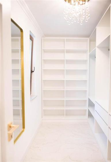 Casa 5 camere, 5 bai, Borhanci + Garaj, Piscina si curte 700 mp