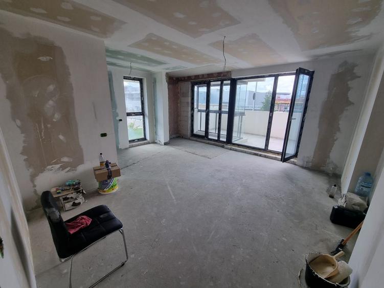 Tomis nord Euromaterna-apartament 3 camere decomandat cu terasa de 33 mp
