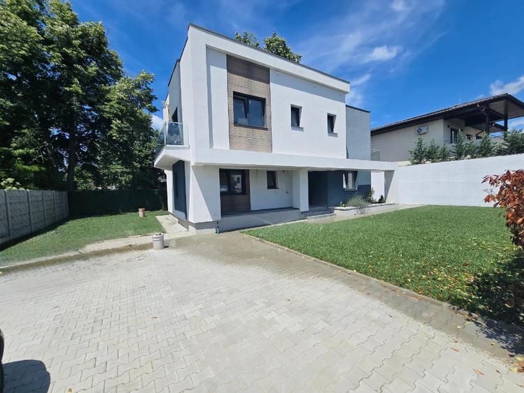 Vilă individuală în Corbeanca, toate utilitățile, curte proprie și parcare