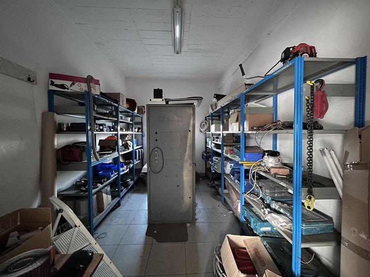 Clădire multifuncțională de închiriat – zonă cu acces TIR