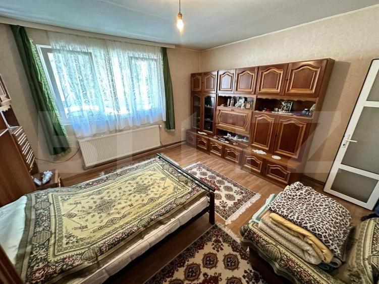 Casă tip P+E+M, 5 camere, 176 mp, semicentrală