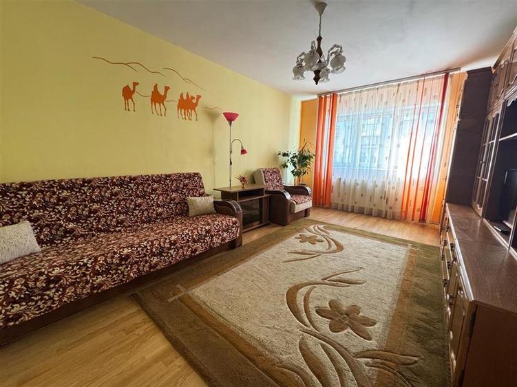 Apartament 2 camere decomandate cu balcon in Vasile Aaron