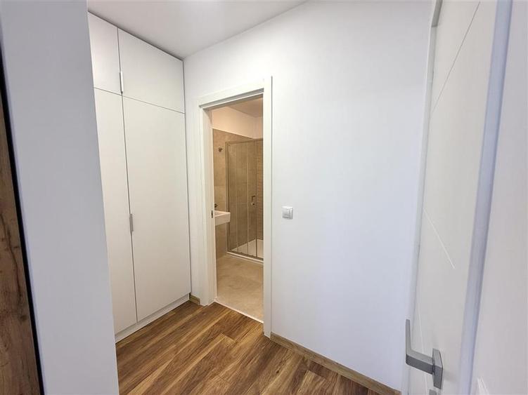 Apartament 3 camere / Tractorul / Parcare subterana