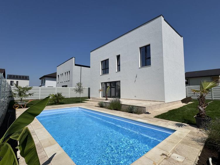 Vila exclusivista cu PISCINA, zona Liddl Tunari, 0% comision
