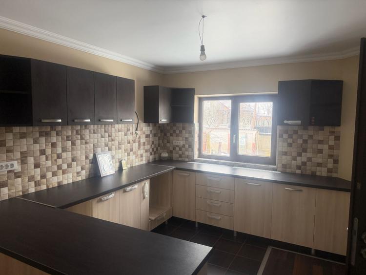 Casa deosebita 280 mp utili, 2000 mp teren, zona Podari (schimb cu apartament )
