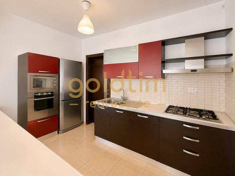 NOU!!!SUPERB/ VILA INDIVIDUALA/GARAJ/ CURTE GENEROASA/GRDINA MATURA/BANEASA