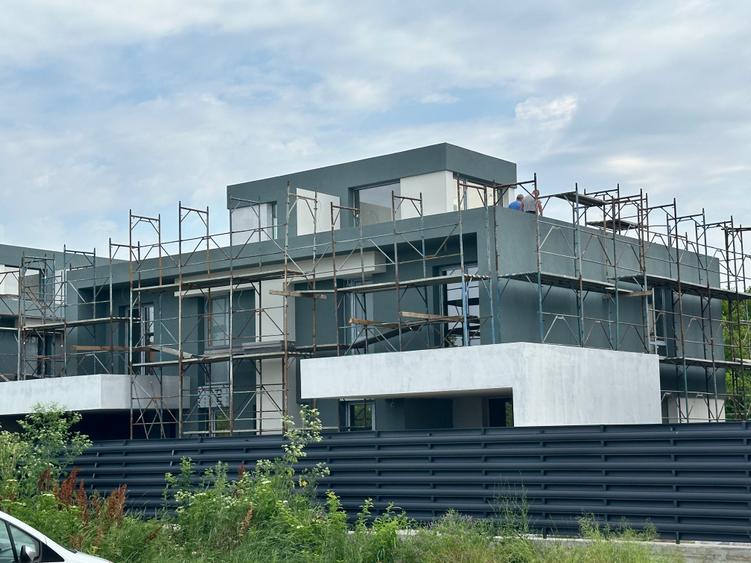 Otopeni , Mc Donald’s. Vila tip Duplex superb