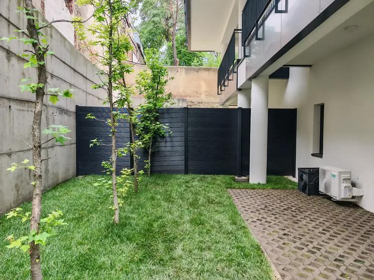 Apartament Lux 2 Camere I 2 Bai I Curte 129mp I Central