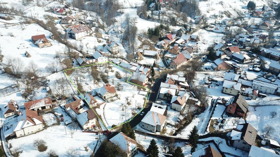 Teren Intravila la 2km de Castelul Bran