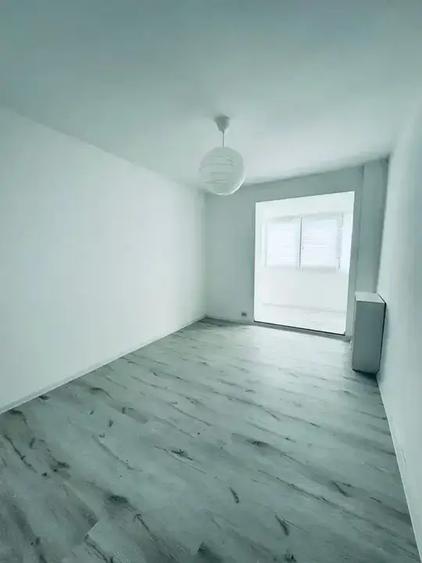Apartament 3 camere decomandat Titan Nicolae Teclu Metrou