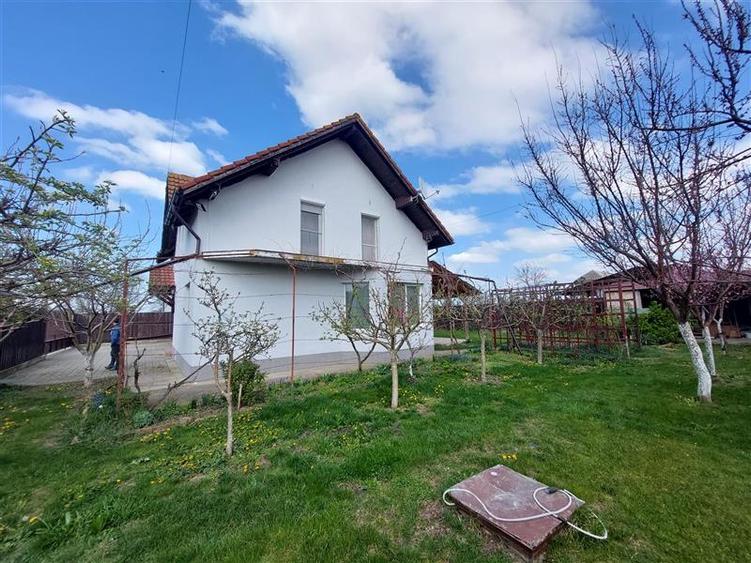 Casa spatioasa la 15 km de Timisoara