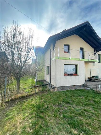 Casa solida, 4 dormitoare, 3 bai, 280 mp construiți, teren 1100 mp – Stupin