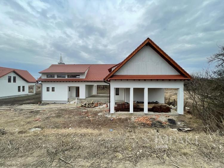 Duplex semifinisat de vanzare in Aiton – 148 mp, teren 800 mp