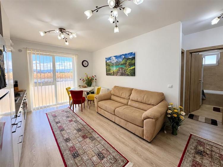 Apartament 2 camere balcon boxa parcare zona Turnisor