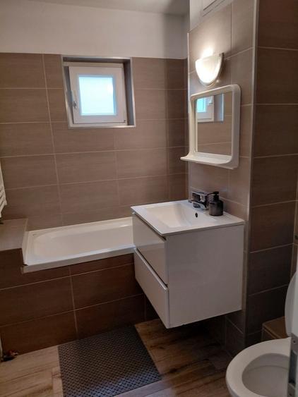 Langa Iulius Mall. Decomandat. Etaj 1. Centrala termica. Mobilat si utilat