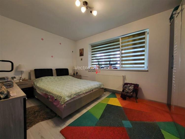3 CAMERE DECOMANDAT / CURTE PROPRIE / 2 PARCARI - 9