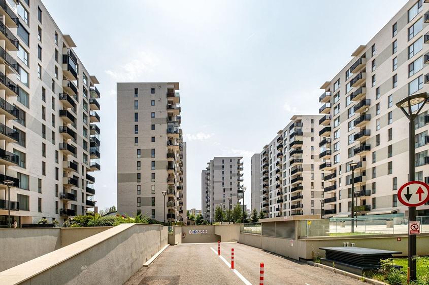 GARSONIERA- COMPLEX CENTRAL, MASINA DE SPALAT VASE, METROU, MODERN