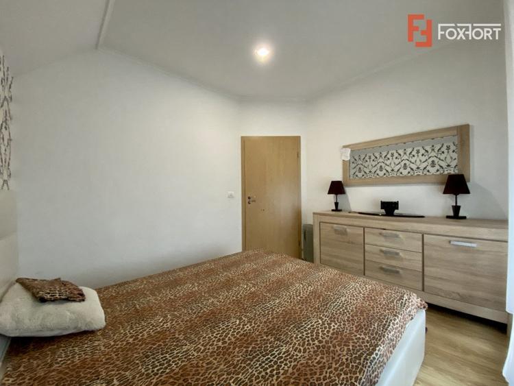 Casa cu 6 camere de vanzare in localitatea Sanandrei, zona Centrala