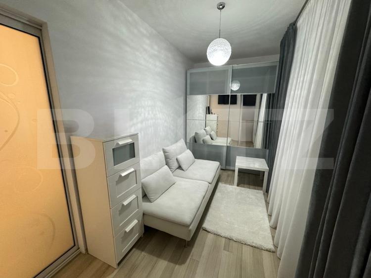 Apartament de vânzare, cu 3 camere, mobilat și utilat