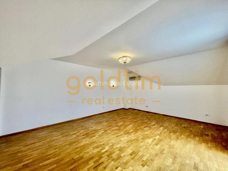 VILA INDIVIDUALA / PISCINA/ GARAJ - 53
