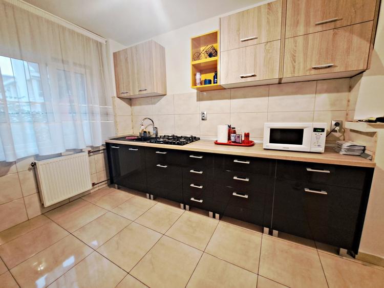 Apartament cu 3 camere, etaj 1, de vanzare, Nufarul, Oradea, Bihor