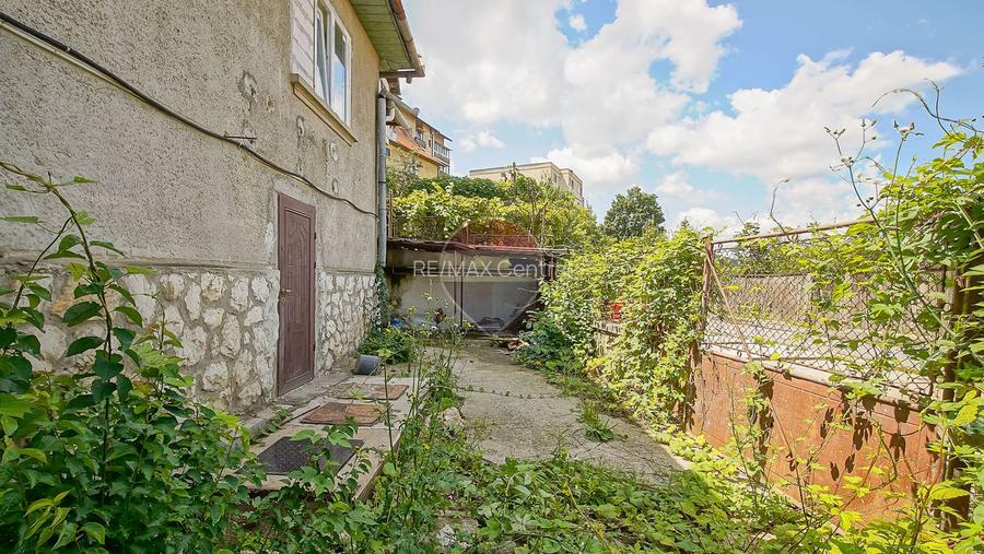 Casă cu potențial în Centrul Civic Brașov | 4 camere - 17