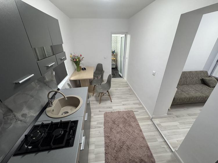 Casă cu 3 camere zona Faleză Nord, Renovată, Centrală pe gaz