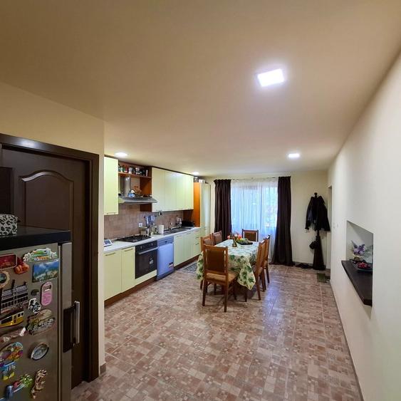Casă de vânzare construcție 2015