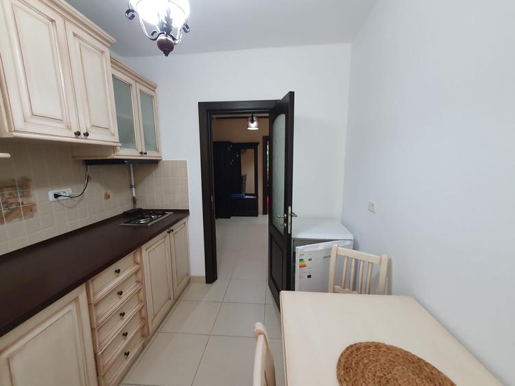 De inchiriat apartament 3 camere zona centrala- langa hotel Central