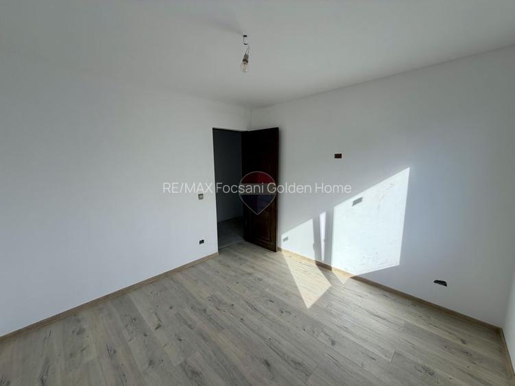 Casă de vanzare Golesti 4 camere 3 bai