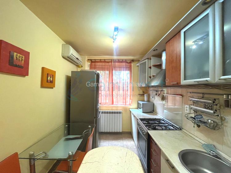 Apartament de vanzare in Oradea, cu 3 camere, zona Strazii Aluminei - 7