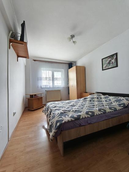 Apartament 3 camere DECOMANDAT, Etaj 2, Frumoasa !