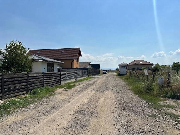 De vanzare teren intravilan 648 mp cu toate utilitatile in fata