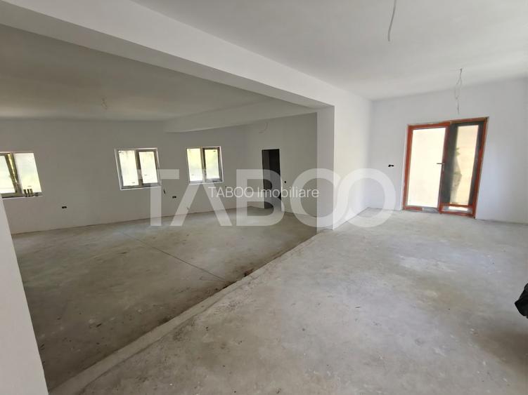 Casa spatioasa - aer curat si priveliste spre munti - teren 1203 mp - 12